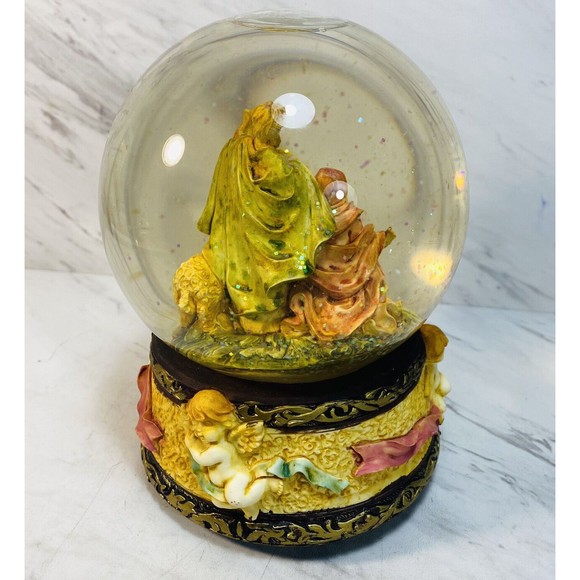 Snow Globe Christmas Nativity Musical Glitter Globe - Picture 3 of 8